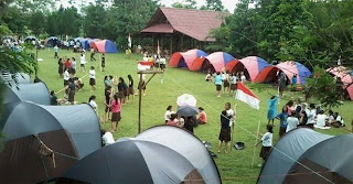 Camping di alam terbuka